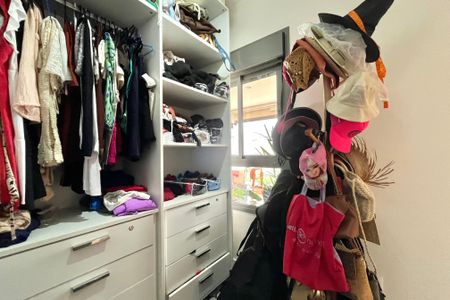 Apartamento à venda com 95m², 2 quartos e 2 vagasCloset da suíte