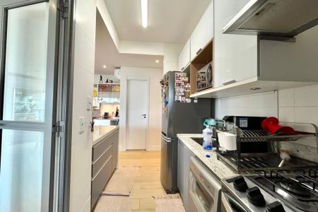 Apartamento à venda com 95m², 2 quartos e 2 vagasCozinha