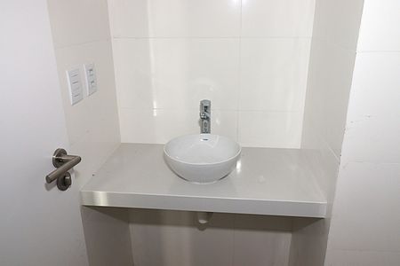 Apartamento à venda com 92m², 2 quartos e 2 vagasBanheiro da Suíte 1