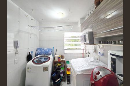 Apartamento à venda com 44m², 2 quartos e sem vaga Apartamento à venda com 44m², 2 quartos e sem vagaCozinha e Área de Serviço