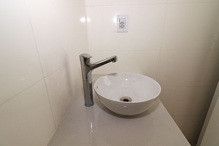 Apartamento à venda com 82m², 2 quartos e 1 vagaBanheiro da Suíte 1