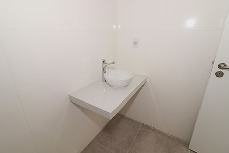 Apartamento à venda com 82m², 2 quartos e 1 vagaBanheiro da Suíte 1