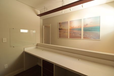 Casa de condomínio à venda com 157m², 3 quartos e 2 vagas Casa de condomínio à venda com 157m², 3 quartos e 2 vagasQuarto 1