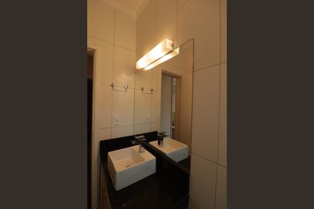 Casa de condomínio à venda com 157m², 3 quartos e 2 vagas Casa de condomínio à venda com 157m², 3 quartos e 2 vagasBanheiro Suíte