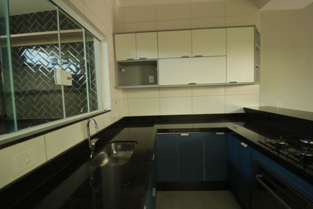 Casa de condomínio à venda com 157m², 3 quartos e 2 vagas Casa de condomínio à venda com 157m², 3 quartos e 2 vagasCozinha