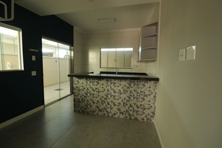 Casa de condomínio à venda com 157m², 3 quartos e 2 vagas Casa de condomínio à venda com 157m², 3 quartos e 2 vagasCozinha