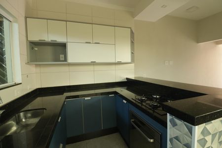 Casa de condomínio à venda com 157m², 3 quartos e 2 vagas Casa de condomínio à venda com 157m², 3 quartos e 2 vagasCozinha