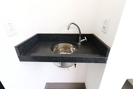 Apartamento à venda com 82m², 2 quartos e 1 vagaSacada 