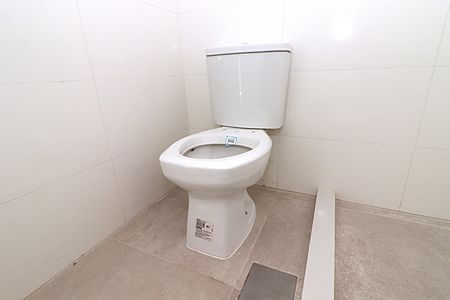 Apartamento à venda com 82m², 2 quartos e 2 vagasBanheiro da Suíte 1