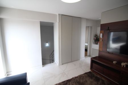 Sala de apartamento à venda com 3 quartos, 170m² em Santa Helena, Belo Horizonte