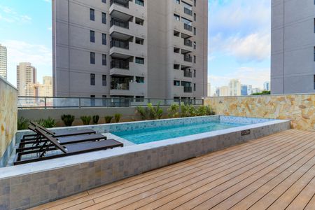 Studio à venda com 35m², 1 quarto e sem vaga Studio à venda com 35m², 1 quarto e sem vagaÁrea comum - Piscina