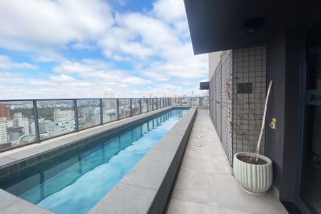 Studio para alugar com 18m², 1 quarto e sem vaga Studio para alugar com 18m², 1 quarto e sem vagaÁrea comum - Piscina