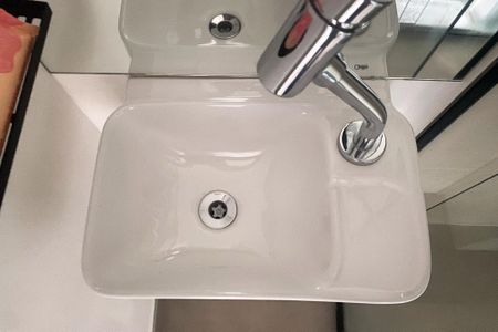 Studio para alugar com 18m², 1 quarto e sem vaga Studio para alugar com 18m², 1 quarto e sem vagaBanheiro Social