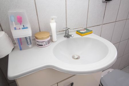 Casa à venda com 240m², 5 quartos e 2 vagas Casa à venda com 240m², 5 quartos e 2 vagasBanheiro da Suíte