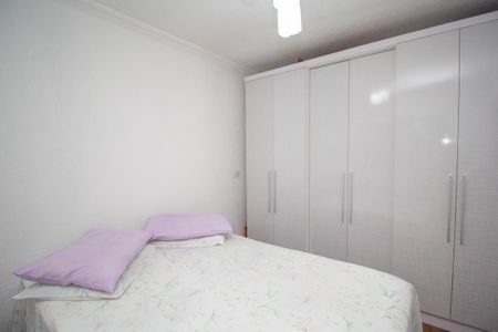 Casa à venda com 240m², 5 quartos e 2 vagas Casa à venda com 240m², 5 quartos e 2 vagasQuarto 1