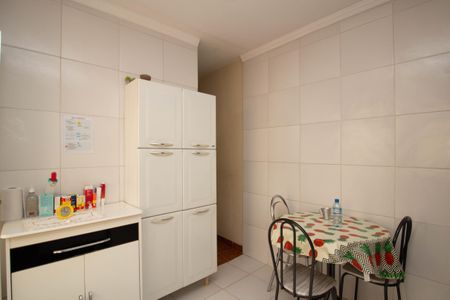 Casa à venda com 240m², 5 quartos e 2 vagas Casa à venda com 240m², 5 quartos e 2 vagasCasa 2 - Cozinha