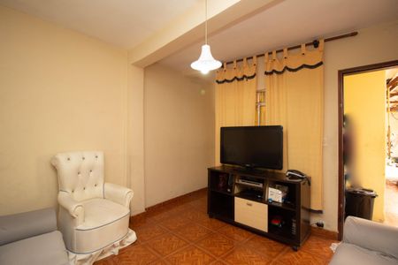 Casa à venda com 240m², 5 quartos e 2 vagas Casa à venda com 240m², 5 quartos e 2 vagasCasa 2 - Sala