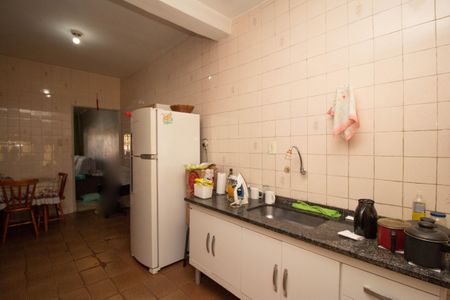 Casa à venda com 240m², 5 quartos e 2 vagas Casa à venda com 240m², 5 quartos e 2 vagasCasa 3 - Cozinha