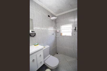 Casa à venda com 240m², 5 quartos e 2 vagas Casa à venda com 240m², 5 quartos e 2 vagasBanheiro Social