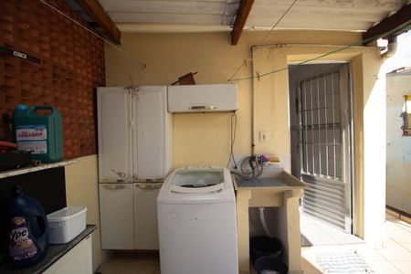 Casa à venda com 240m², 5 quartos e 2 vagas Casa à venda com 240m², 5 quartos e 2 vagasÁrea de Serviço