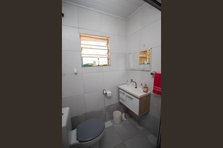 Casa à venda com 240m², 5 quartos e 2 vagas Casa à venda com 240m², 5 quartos e 2 vagasCasa 2 - Banheiro