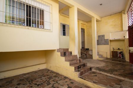 Casa à venda com 240m², 5 quartos e 2 vagas Casa à venda com 240m², 5 quartos e 2 vagasGaragem
