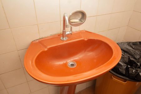 Casa à venda com 240m², 5 quartos e 2 vagas Casa à venda com 240m², 5 quartos e 2 vagasCasa 3 - Banheiro