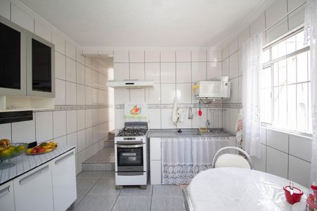 Casa à venda com 240m², 5 quartos e 2 vagas Casa à venda com 240m², 5 quartos e 2 vagasCozinha