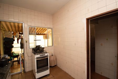 Casa à venda com 240m², 5 quartos e 2 vagas Casa à venda com 240m², 5 quartos e 2 vagasCasa 3 - Cozinha