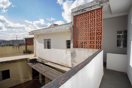 Casa à venda com 240m², 5 quartos e 2 vagas Casa à venda com 240m², 5 quartos e 2 vagasQuintal