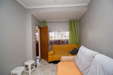 Casa à venda com 240m², 5 quartos e 2 vagas Casa à venda com 240m², 5 quartos e 2 vagasCasa 3 - Sala