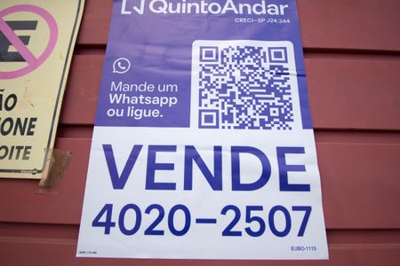 Casa à venda com 240m², 5 quartos e 2 vagas Casa à venda com 240m², 5 quartos e 2 vagasPlaca