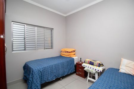 Casa à venda com 240m², 5 quartos e 2 vagas Casa à venda com 240m², 5 quartos e 2 vagasCasa 3 - Quarto 1