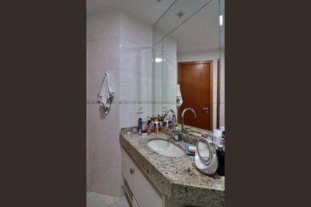 Apartamento à venda com 200m², 3 quartos e 2 vagasSuíte Banheiro