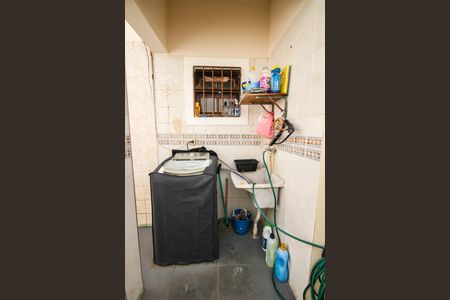 Área de Serviço de casa para alugar com 2 quartos, 60m² em Vila Caiçara, Praia Grande