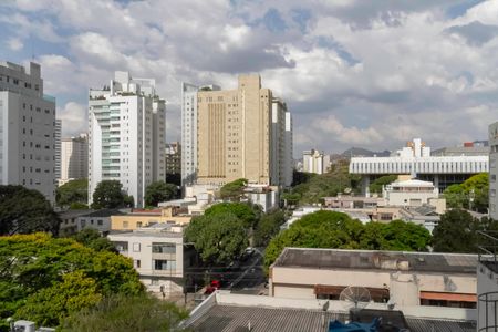 Apartamento para alugar com 64m², 2 quartos e 2 vagasSuíte - Vista