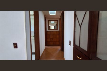 Corredor de apartamento à venda com 2 quartos, 84m² em Jardim Chácara Inglesa, São Bernardo do Campo