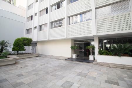 Apartamento para alugar com 110m², 4 quartos e 1 vaga Apartamento para alugar com 110m², 4 quartos e 1 vagaFachada