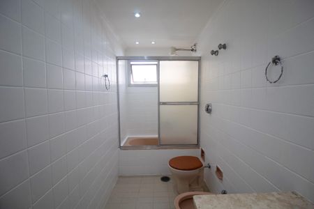 Apartamento para alugar com 110m², 4 quartos e 1 vaga Apartamento para alugar com 110m², 4 quartos e 1 vagaBanheiro de Serviço