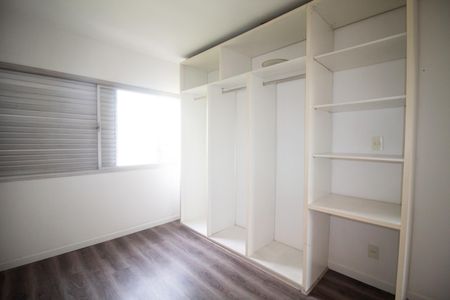 Apartamento para alugar com 110m², 4 quartos e 1 vaga Apartamento para alugar com 110m², 4 quartos e 1 vagaQuarto 2