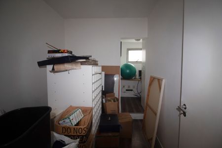 Apartamento para alugar com 110m², 4 quartos e 1 vaga Apartamento para alugar com 110m², 4 quartos e 1 vagaCloset do quarto 3