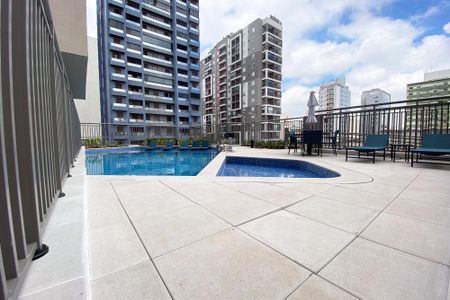 Apartamento à venda com 77m², 2 quartos e 1 vaga Apartamento à venda com 77m², 2 quartos e 1 vagaÁrea comum - Piscina