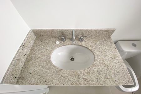 Apartamento à venda com 77m², 2 quartos e 1 vaga Apartamento à venda com 77m², 2 quartos e 1 vagaBanheiro da Suíte