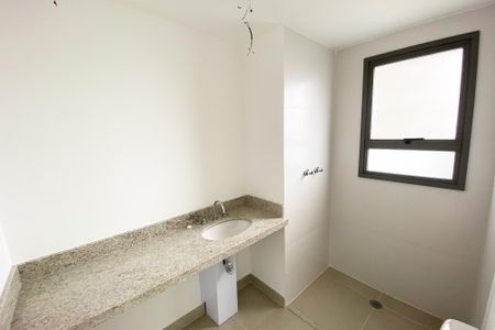 Apartamento à venda com 77m², 2 quartos e 1 vaga Apartamento à venda com 77m², 2 quartos e 1 vagaBanheiro da Suíte 2