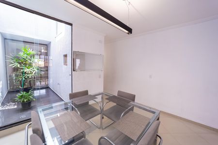 Casa à venda com 165m², 3 quartos e 5 vagas Casa à venda com 165m², 3 quartos e 5 vagasSala de Jantar