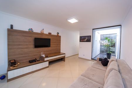 Casa à venda com 165m², 3 quartos e 5 vagas Casa à venda com 165m², 3 quartos e 5 vagasSala