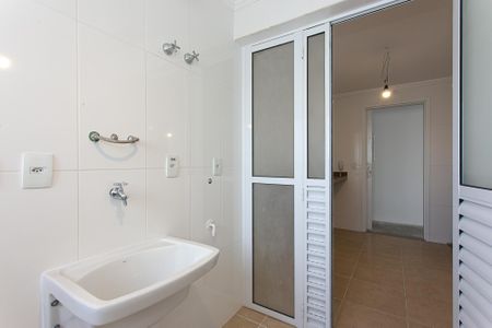 Apartamento à venda com 161m², 3 quartos e 2 vagas Apartamento à venda com 161m², 3 quartos e 2 vagasÁrea de Serviço