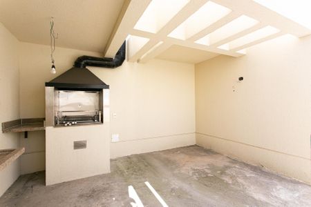 Apartamento à venda com 161m², 3 quartos e 2 vagas Apartamento à venda com 161m², 3 quartos e 2 vagasChurrasqueira