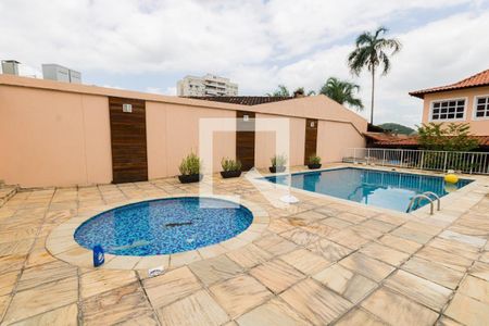 Casa de condomínio à venda com 132m², 5 quartos e 3 vagas Casa de condomínio à venda com 132m², 5 quartos e 3 vagasÁrea comum - Piscina
