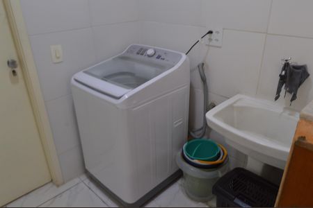 Casa de condomínio à venda com 132m², 5 quartos e 3 vagas Casa de condomínio à venda com 132m², 5 quartos e 3 vagasÁrea de Serviço